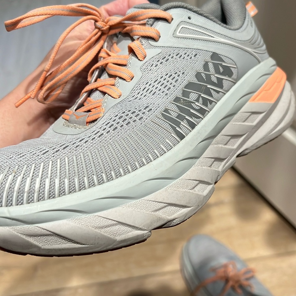 Hoka Bondi 7 Women’s sneakers grey and orange